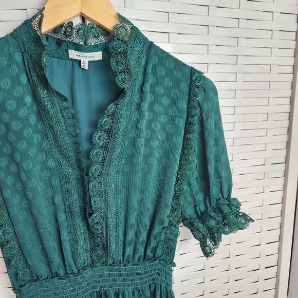 Max Studio Women's Maxi Dress Size M Gorgeous Green Polka Dots With Lace Detail - Picture 1 of 7